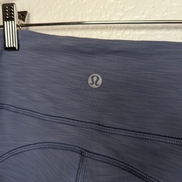 Lululemon invigorate high rise crop 25" - Picture 4 of 4